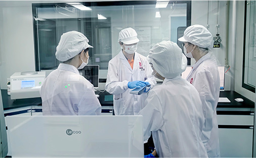 Discuss&atilde;o colaborativa da equipe de laborat&oacute;rio sobre Resultados do teste